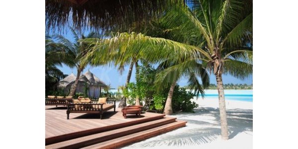 Naladhu Maldives Resort