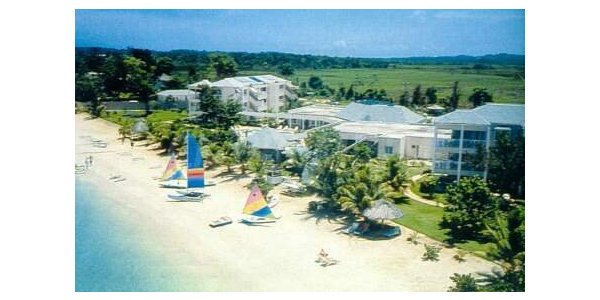 Poinciana Beach Resort